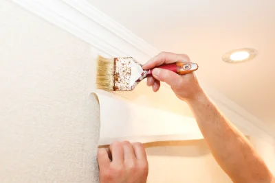 Pose de papier peint à la Puisaye — revêtements muraux et toiles de verre